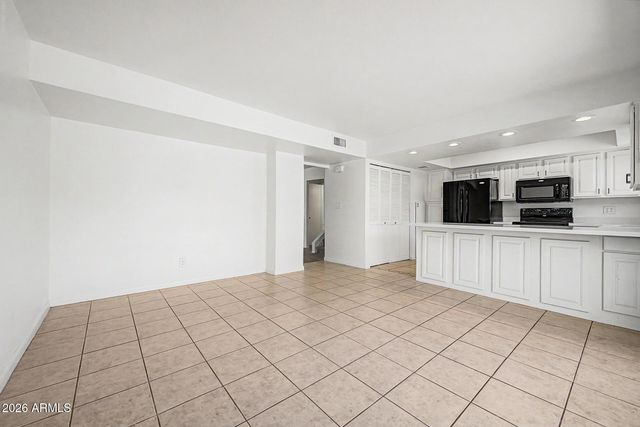 8548 E MCDONALD Drive, Scottsdale, AZ 85250