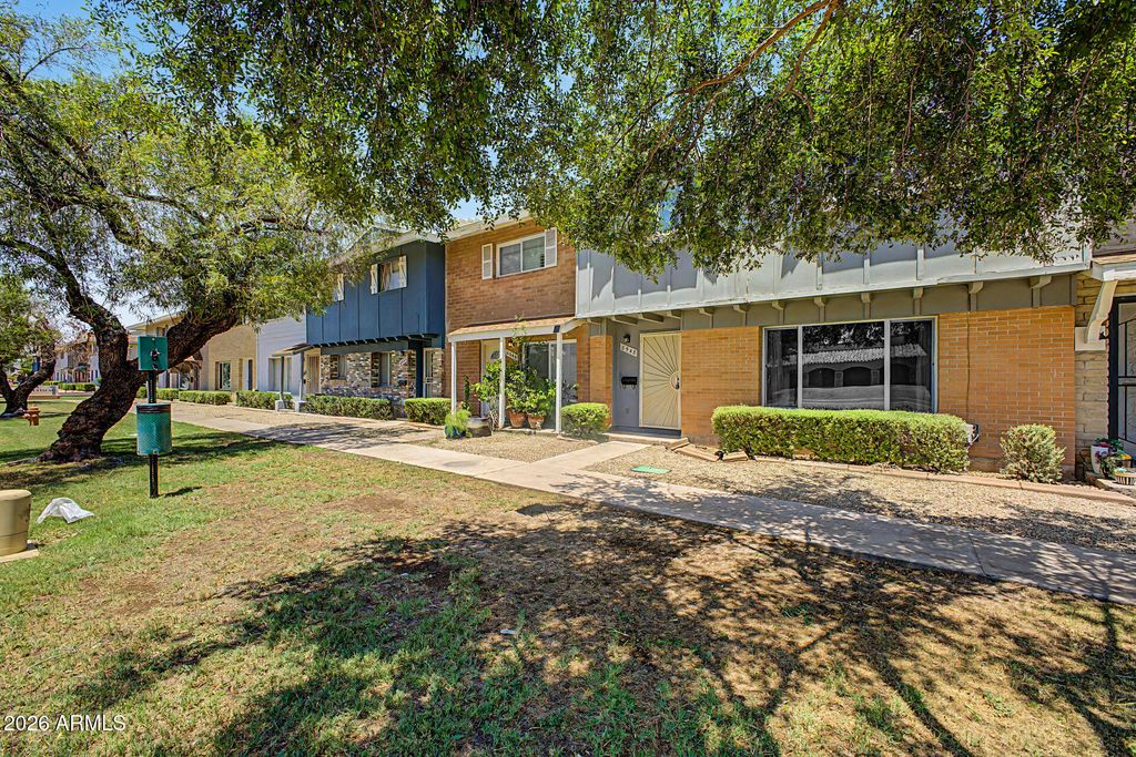 8548 E MCDONALD Drive, Scottsdale, AZ 85250