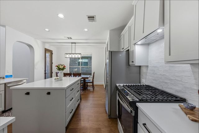 11129 Cherisse DR, Austin, TX 78739