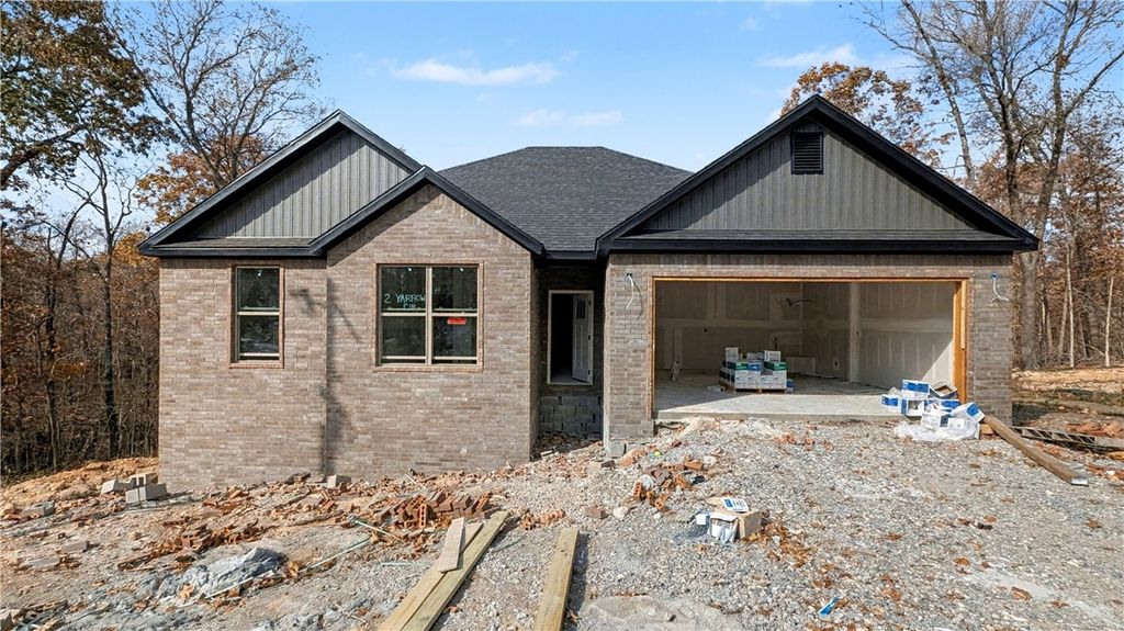 2 Yarrow Circle, Bella Vista, AR 72715