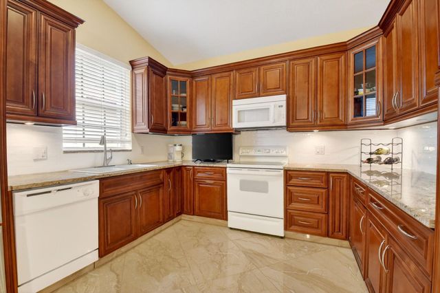 6164 Petunia Road, Delray Beach, FL 33484