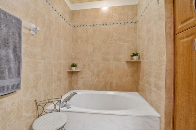 6164 Petunia Road, Delray Beach, FL 33484