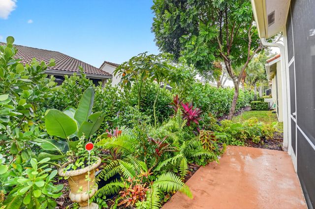 6164 Petunia Road, Delray Beach, FL 33484