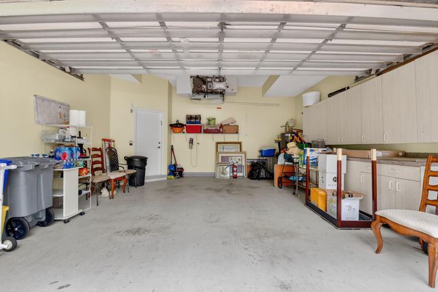 6164 Petunia Road, Delray Beach, FL 33484