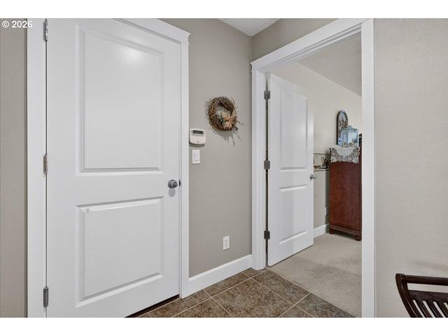 2442 Nw BROADWAY St, Albany, OR 97321