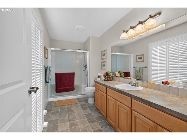 2442 Nw BROADWAY St, Albany, OR 97321