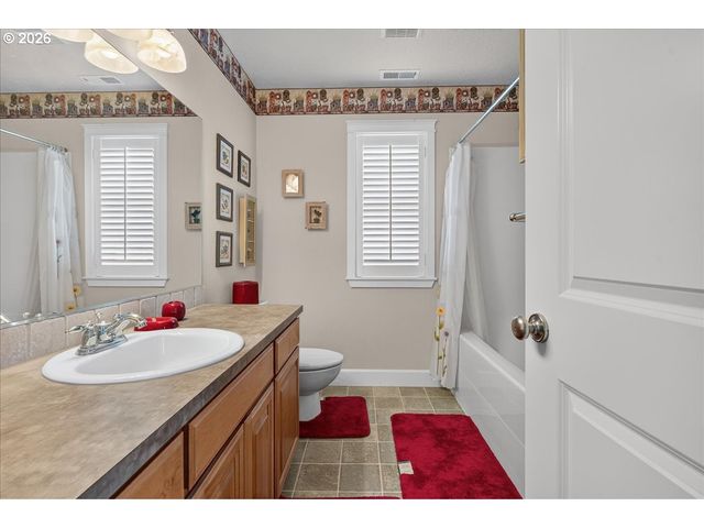 2442 Nw BROADWAY St, Albany, OR 97321