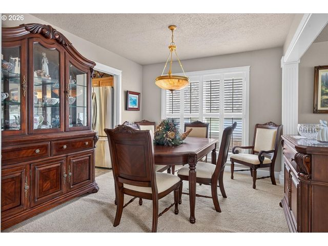 2442 Nw BROADWAY St, Albany, OR 97321
