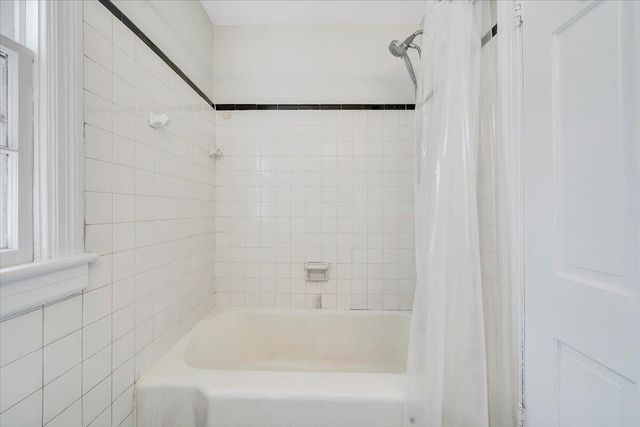 2522 Livingston RD, Roanoke, VA 24015