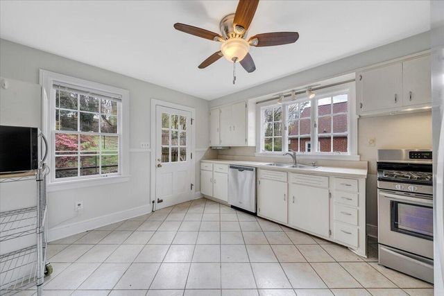 2522 Livingston RD, Roanoke, VA 24015