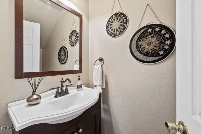 4733 Penrose Avenue, Moorpark, CA 93021