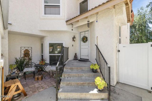 4733 Penrose Avenue, Moorpark, CA 93021