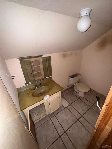 1306 N Raucon Street, Roma, TX 78584