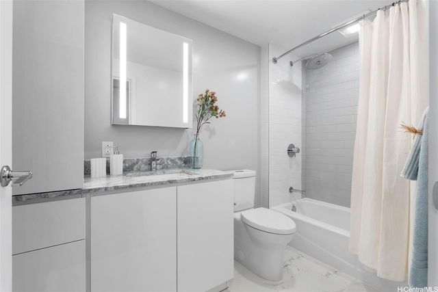 987 Queen Street 3006, Honolulu, HI 96814