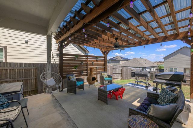 187 Buttonwood DR, Buda, TX 78610