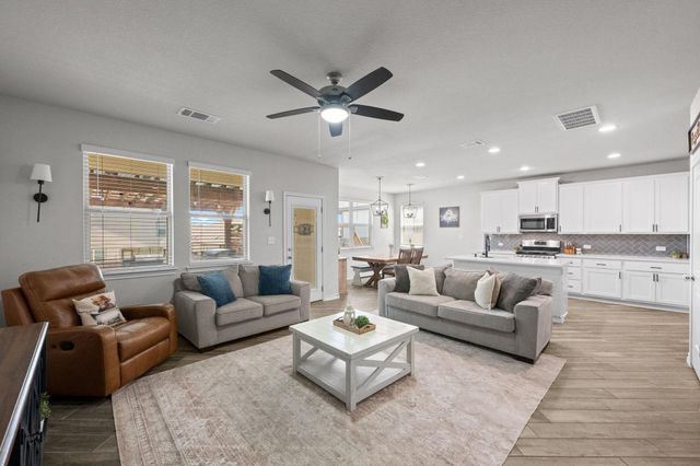 187 Buttonwood DR, Buda, TX 78610