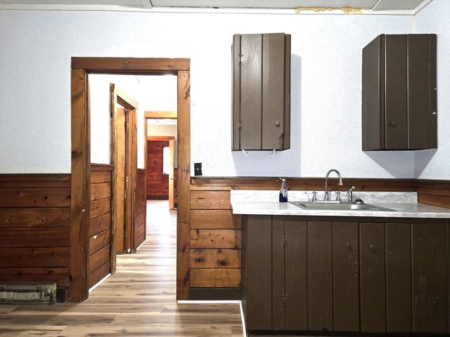 9 Cedar St 1R, Taunton, MA 02780