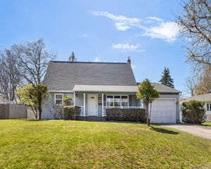 27 (AKA 630) Madison Street, Greenport, NY 11944