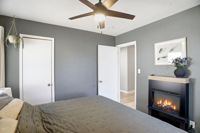 2303 7th Avenue E, North Saint Paul, MN 55109