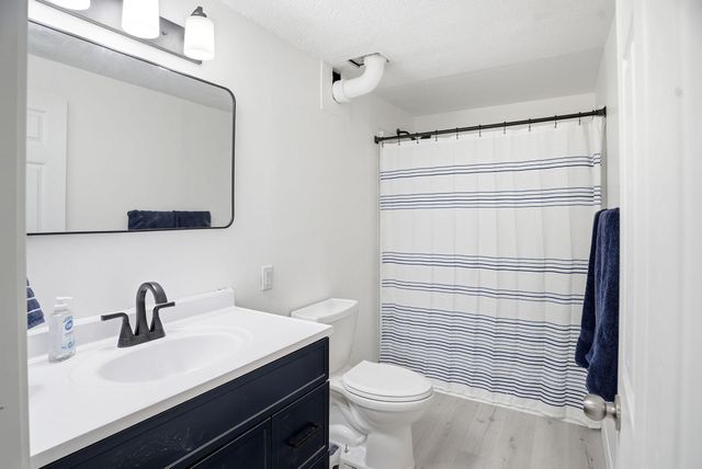 2303 7th Avenue E, North Saint Paul, MN 55109