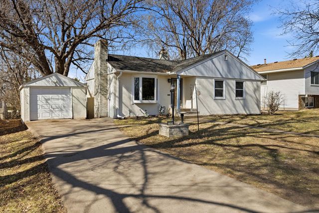 2303 7th Avenue E, North Saint Paul, MN 55109