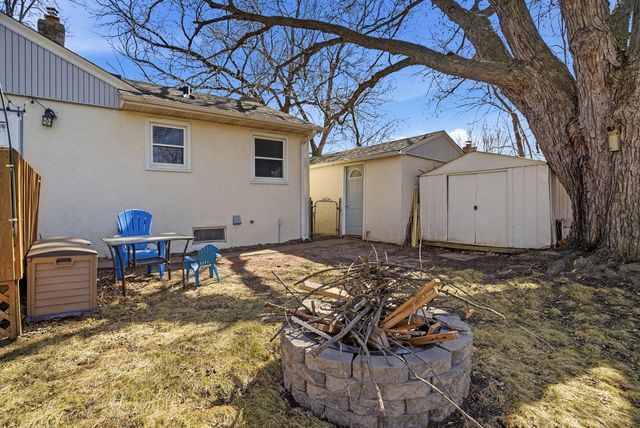 2303 7th Avenue E, North Saint Paul, MN 55109