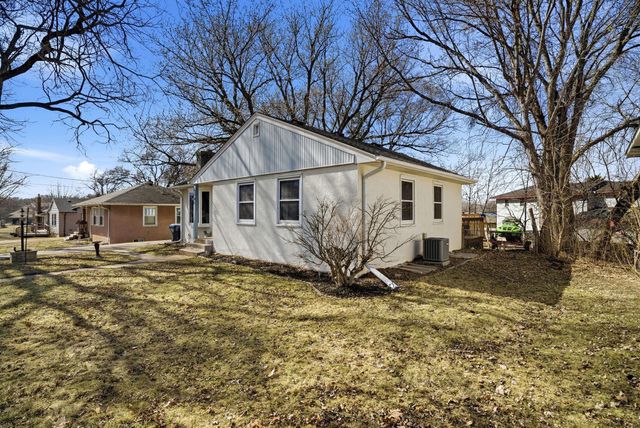 2303 7th Avenue E, North Saint Paul, MN 55109