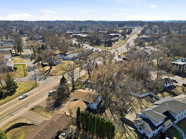 2303 7th Avenue E, North Saint Paul, MN 55109