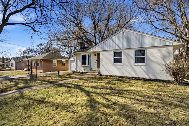 2303 7th Avenue E, North Saint Paul, MN 55109