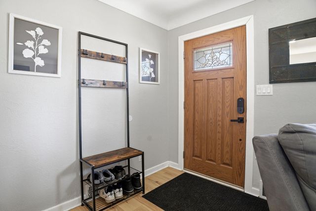 2303 7th Avenue E, North Saint Paul, MN 55109