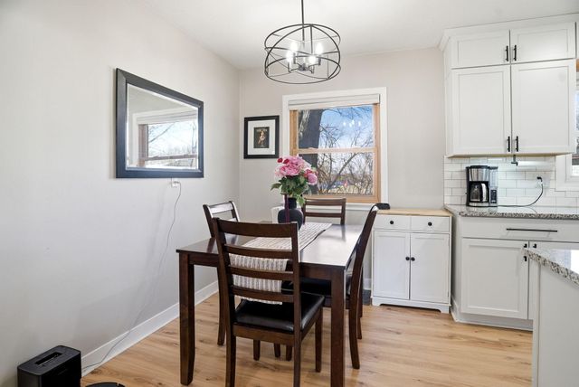 2303 7th Avenue E, North Saint Paul, MN 55109