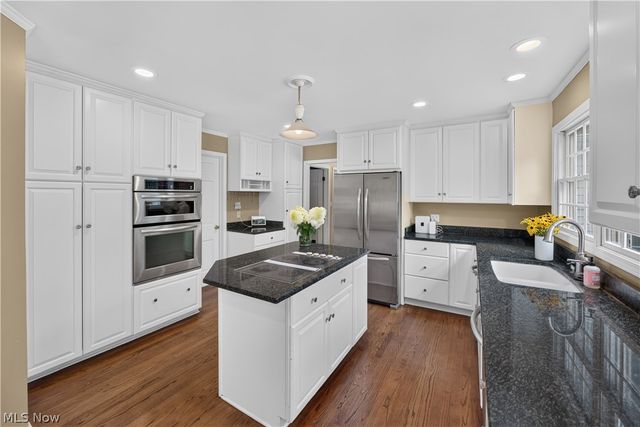 7671 Salem Drive, Hudson, OH 44236