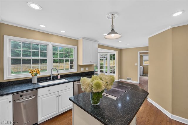 7671 Salem Drive, Hudson, OH 44236