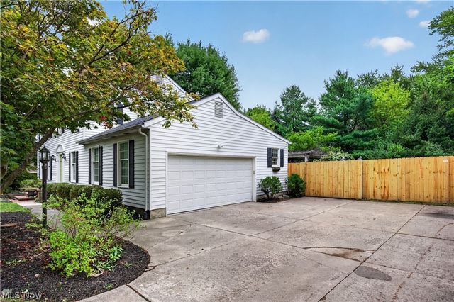 7671 Salem Drive, Hudson, OH 44236