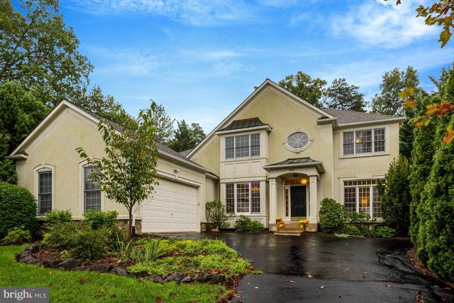 902 LEONA LN, Herndon, VA 20170