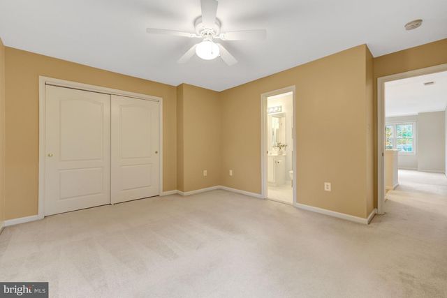 902 LEONA LN, Herndon, VA 20170