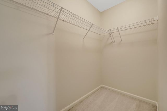 902 LEONA LN, Herndon, VA 20170