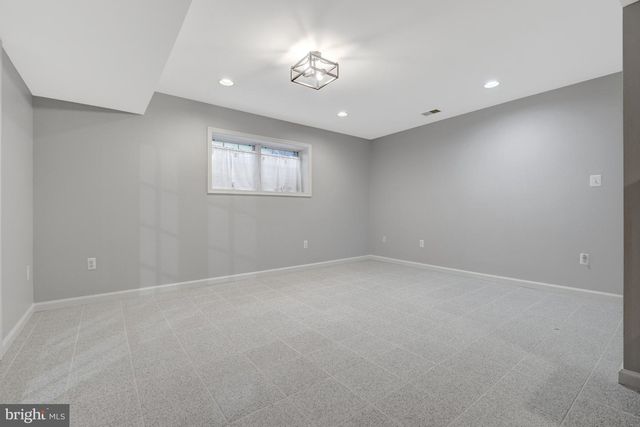 902 LEONA LN, Herndon, VA 20170