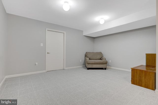 902 LEONA LN, Herndon, VA 20170