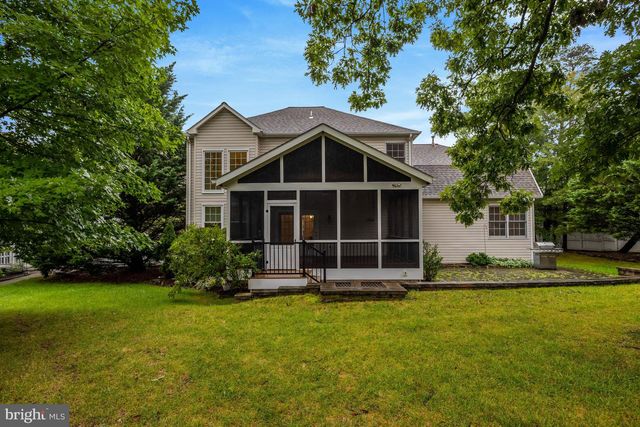 902 LEONA LN, Herndon, VA 20170