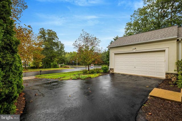 902 LEONA LN, Herndon, VA 20170