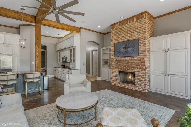10940 Belle Cour Way, Shreveport, LA 71106