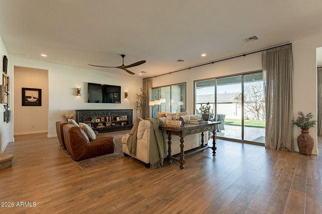 9960 E STROBE Avenue, Mesa, AZ 85212