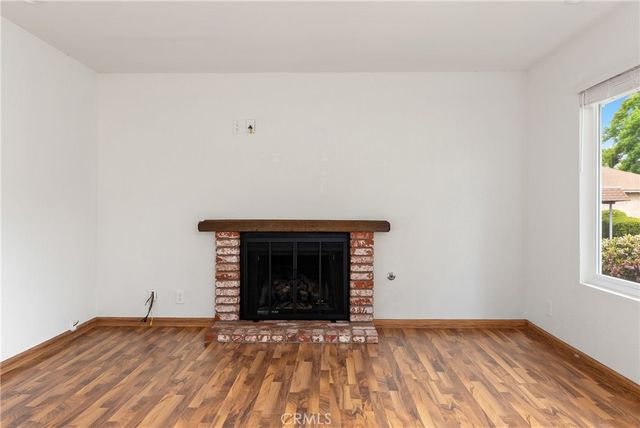 18 Flag Way, Paso Robles, CA 93446