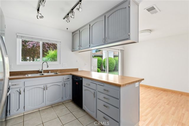 18 Flag Way, Paso Robles, CA 93446