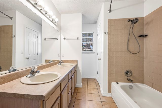 3374 Cornell Drive, Fayetteville, AR 72704