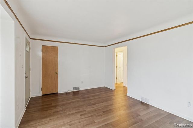 9540 Mercedes, Redford, MI 48239