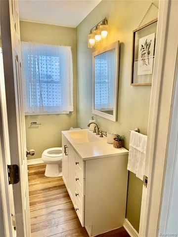 9540 Mercedes, Redford, MI 48239