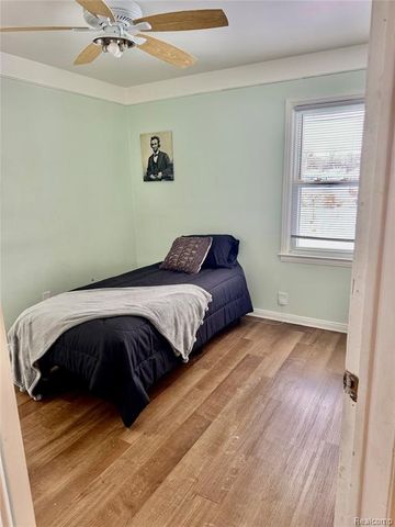 9540 Mercedes, Redford, MI 48239