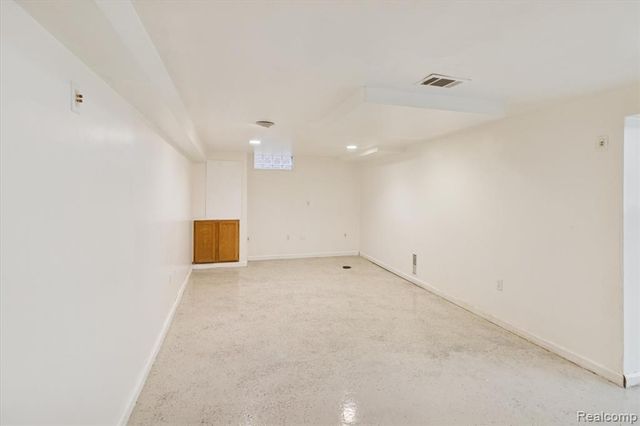 9540 Mercedes, Redford, MI 48239